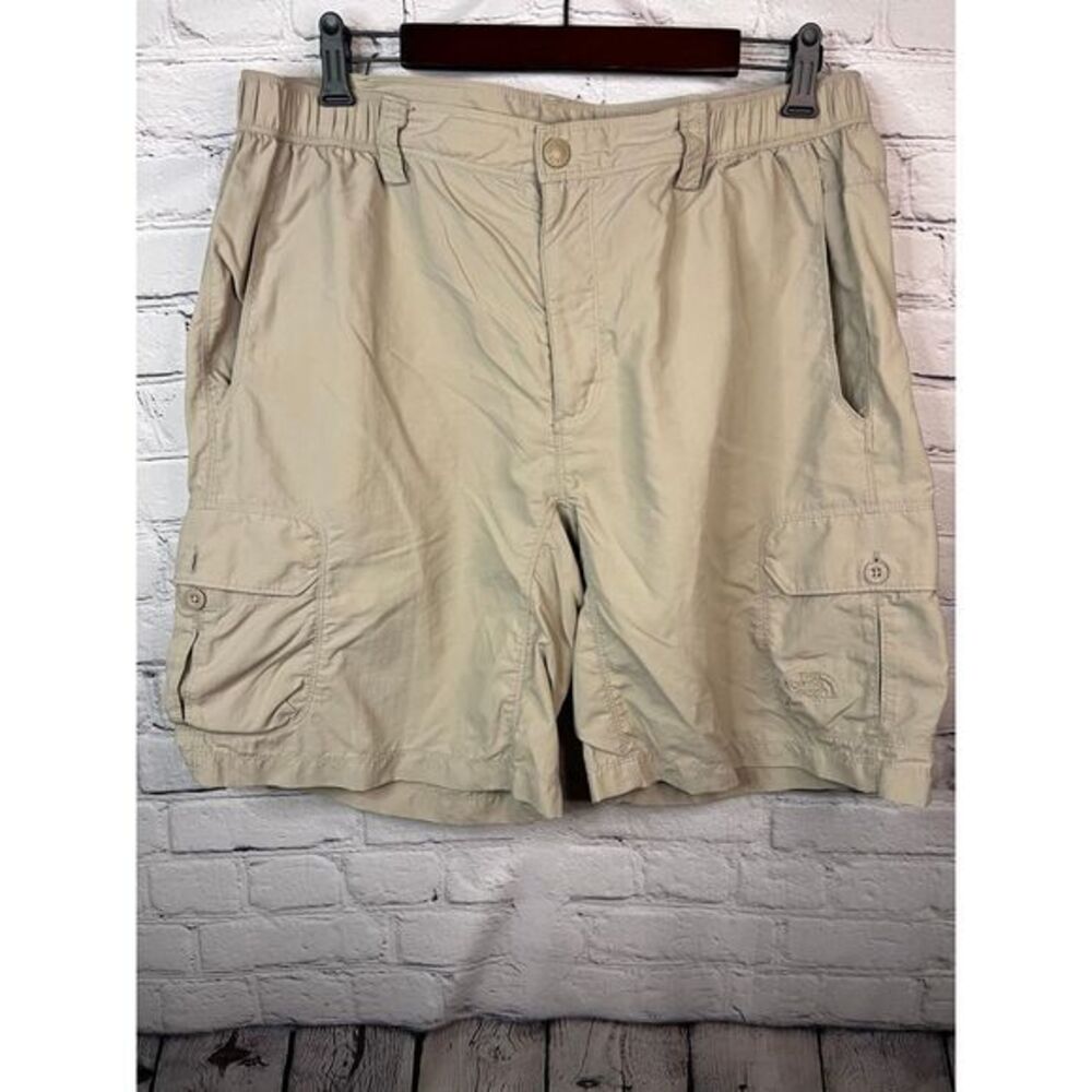 The North Face Khaki Nylon Cargo Hiking Outdoor Shorts‎ 9" Inseam Men's Large